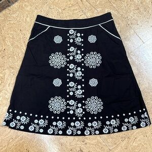 XOXO black and white embroidered skirt size 7/8